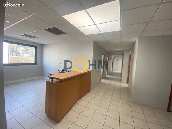 Bureaux 12 pièces 220 m²