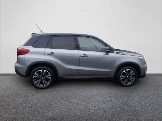 Suzuki Vitara 1.5 dualjet  hybrid auto — photo 39
