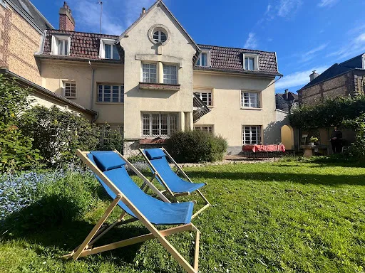 Maison 8 pièces 217 m²