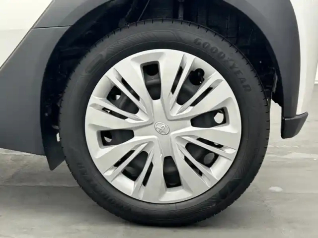 Toyota Aygo 1.0 vvt-i 72 dynamic — photo 9