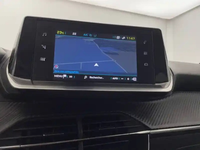 Peugeot 208 electrique 50 kwh 136ch — photo 21