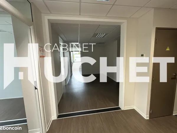 Bureaux 140 m²