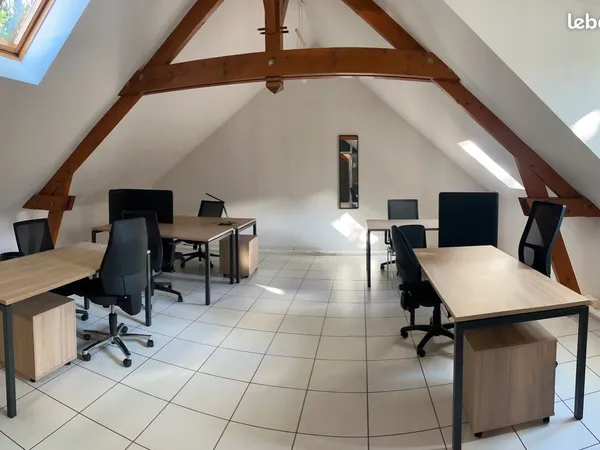 Bureau 4 à 6 postes à louer Tours centre