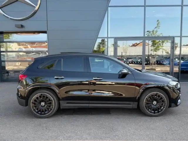 Mercedes Gla 200 d amg line — photo 26
