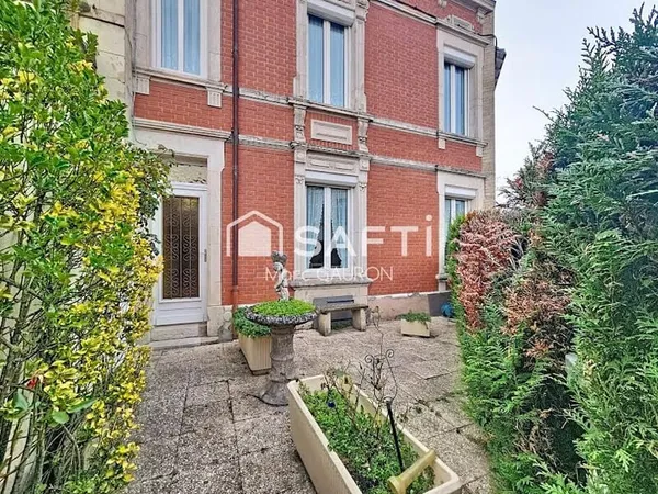 Maison 7 pièces 145 m²