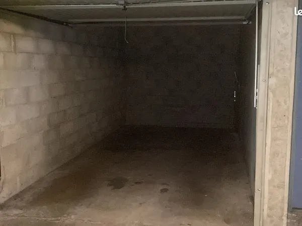 Garage-box secteur Blandan Jean Macé