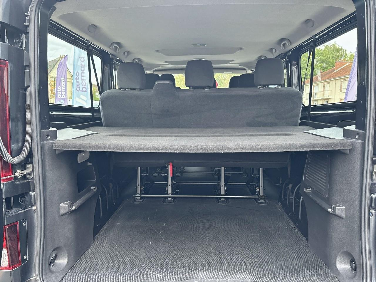 Renault Trafic l2 2.0 blue dci 150ch s&s zen 8 places — photo 6