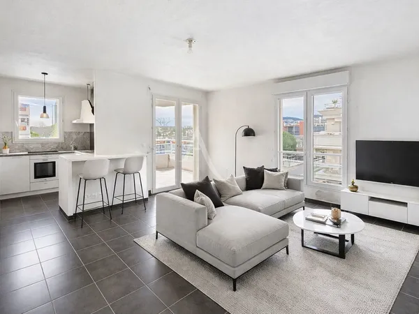CENTRE-VILLE, beau 2 pièces de 42m² avec cave et garage !