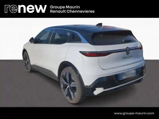 Renault Megane e-tech electric ev60 220ch iconic super charge -c — photo 7