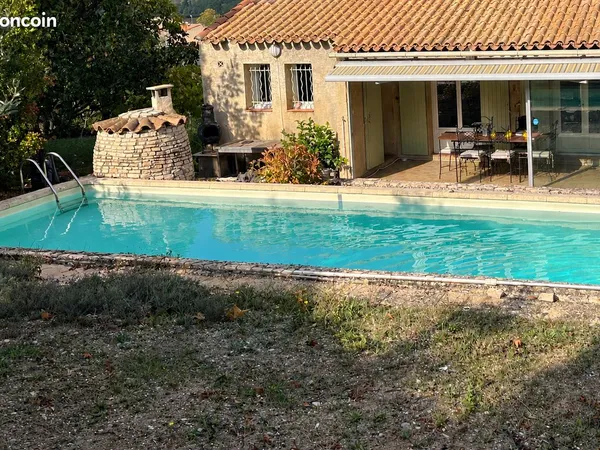Maison 133 m² rénovée avec piscine - Terrain 850 m² - DPE A - Manosque
