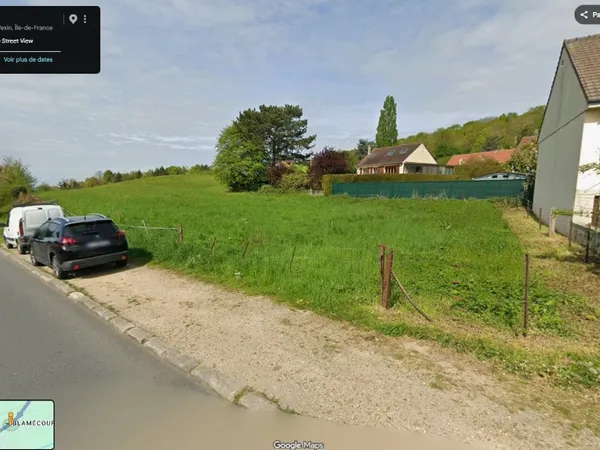 Terrain 584 m²