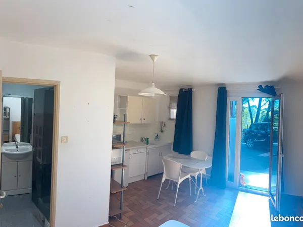 Appartement Location Aix-en-Provence 1p 28m² 650€