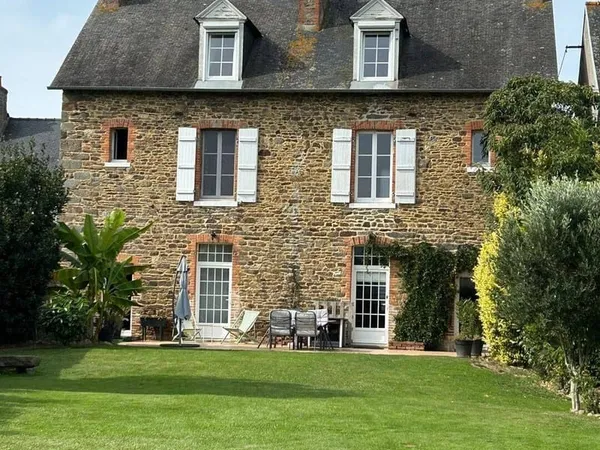 Maison 9 pièces 195 m²
