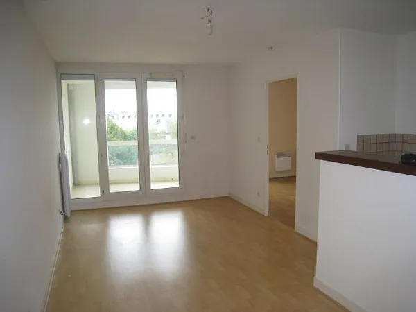 10 AVENUE JEAN ZAY - LIBRE