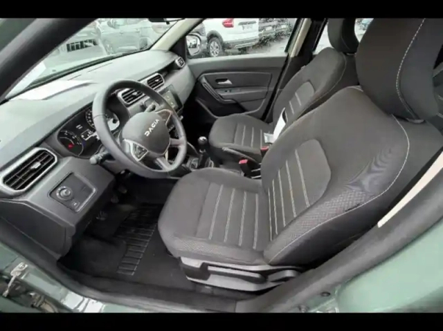Dacia Duster 1.0 eco-g 100ch expression 4x2 — photo 10