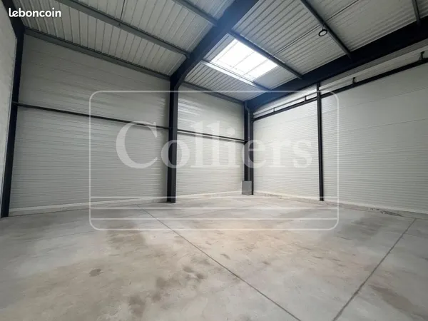 Local d'activité 277 m²