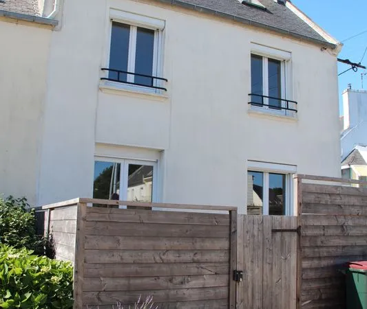 Maison lumineuse, bien placée