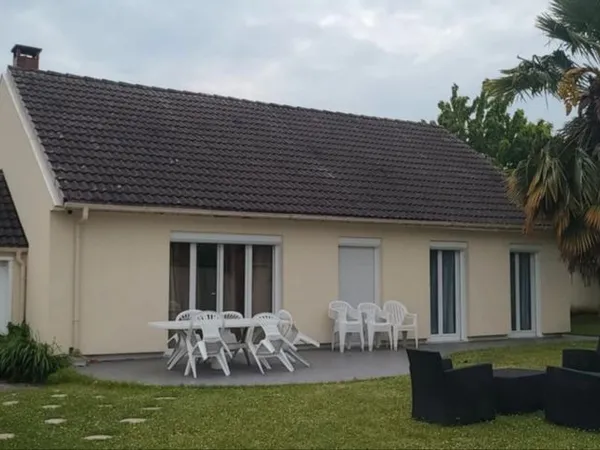 Maison individuelle à vendre - 5 pièces, 3 chambres, jardin et garage - fontenay-trésigny