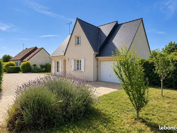 DPE B - Maison familiale de 154 m² avec vie de plain-pied, suite parentale. Jardin clos et garage. B
