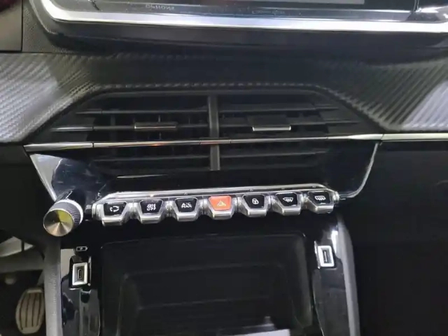 Peugeot 208 puretech 100 s&amp;s bvm6 — photo 28