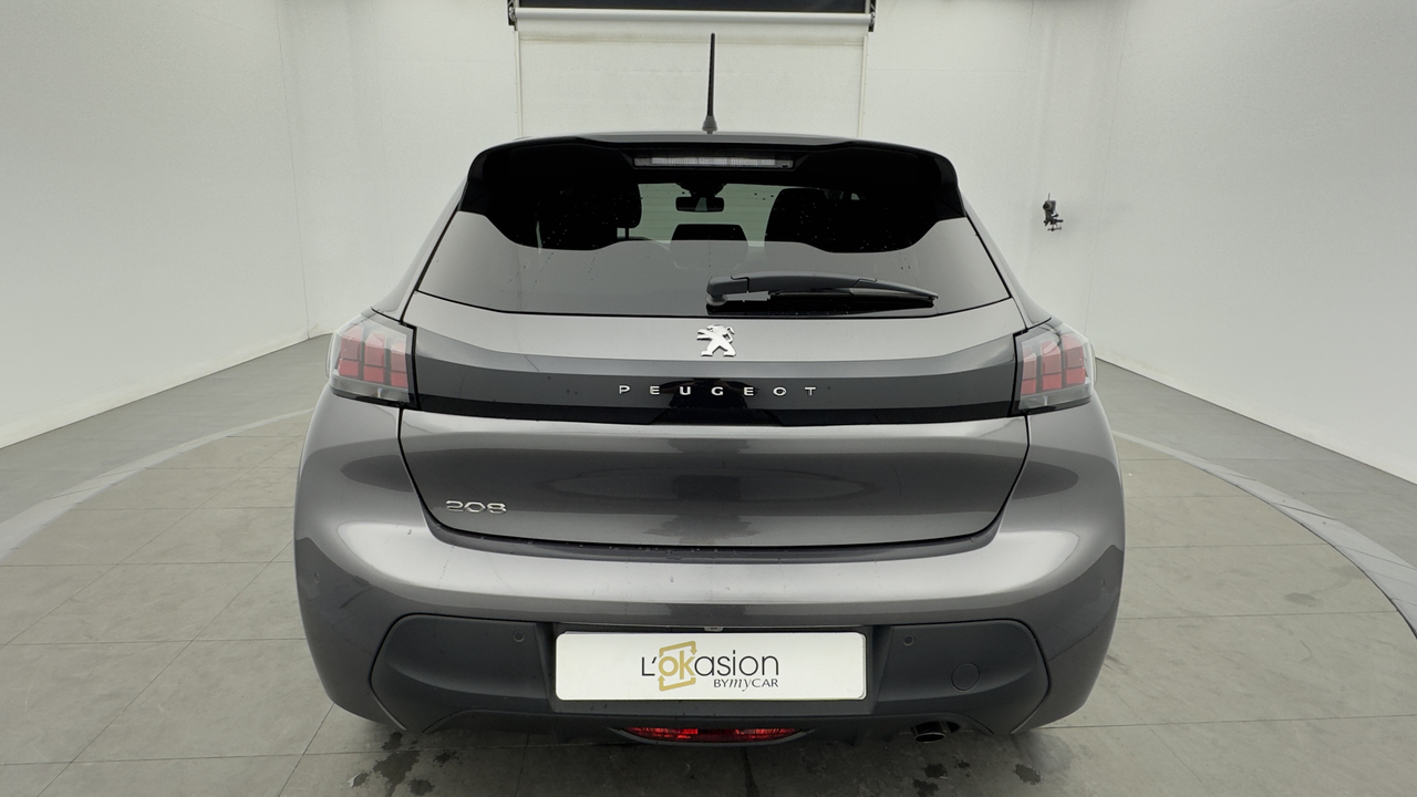 Peugeot 208 PureTech 100 S&amp;S EAT8 — photo 4