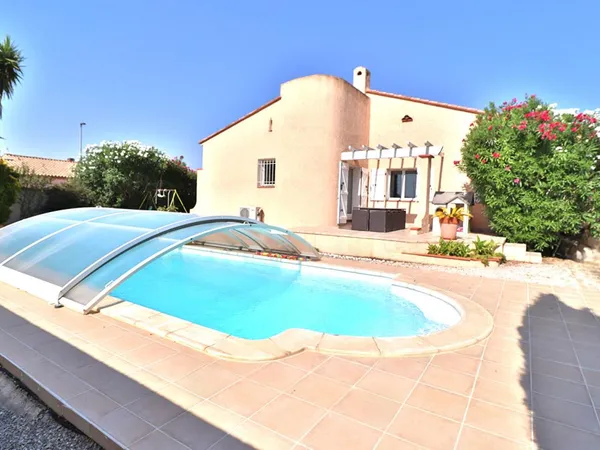 Villa Pia 4 faces 5 pièce(s) 115 m2 avec piscine sur un terrain de 670m²