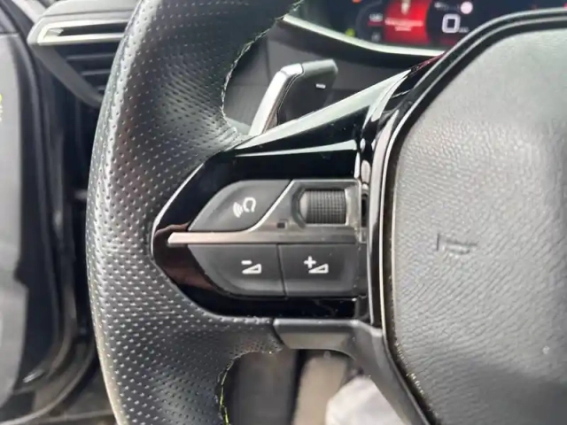 Peugeot 2008 puretech 130 s&amp;s eat8 — photo 21