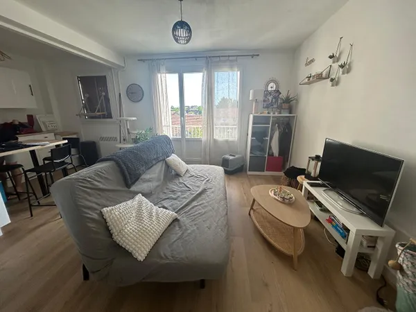 Studio 1 pièce 29 m²