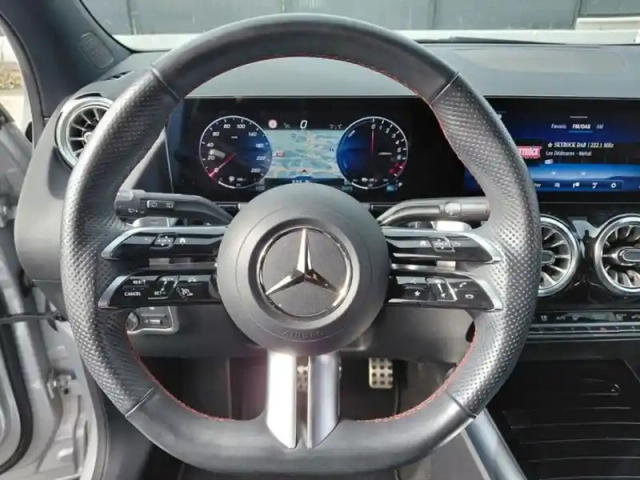 Mercedes Gla 250 e amg line — photo 32
