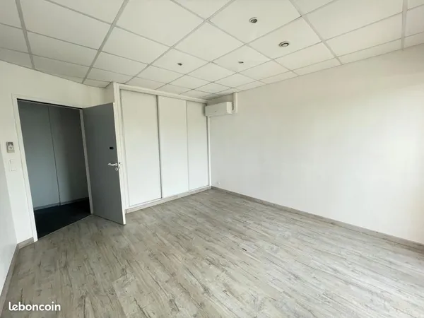 Bureaux 48 m²