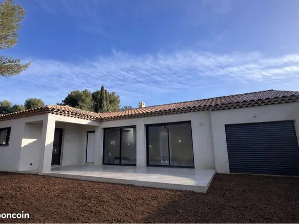 Terrain constructible, Lançon Provence
