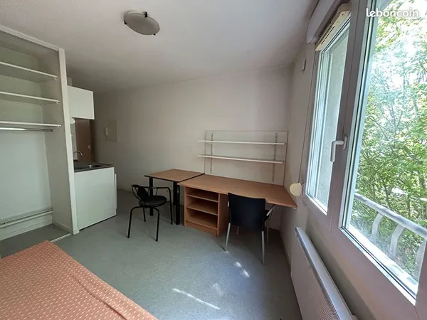 Studio 1 pièce 18 m²