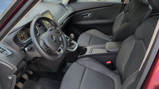 Renault Scenic 1.2 Tce 115 - Intens – 2016 – 87022 km – Essence – Boîte Manuelle — photo 25