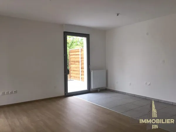 AMIENS-SUD - TYPE 3 AVEC TERRASSE, JARDIN ET GARAGES