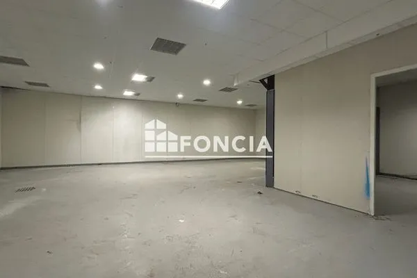 Bureaux 1 pièce 119 m²