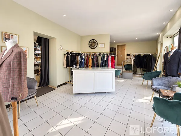 Local commercial 2 pièces 48 m²