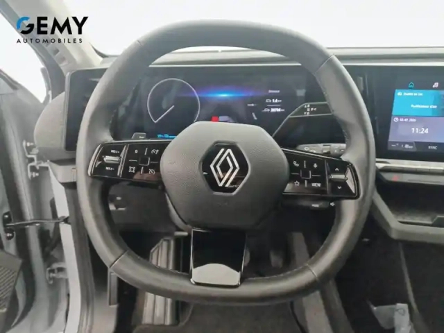 Renault Megane e-tech ev40 130ch standard charge — photo 28