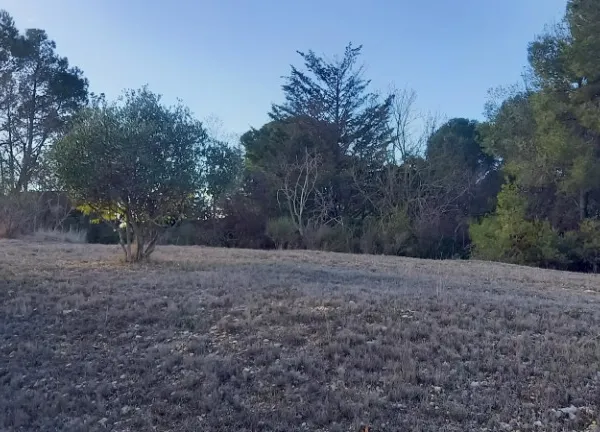 Terrain 609 m²