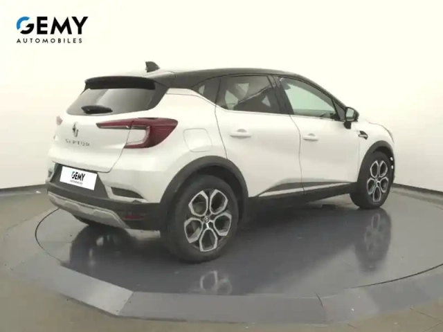 Renault Captur mild hybrid 160 edc — photo 48