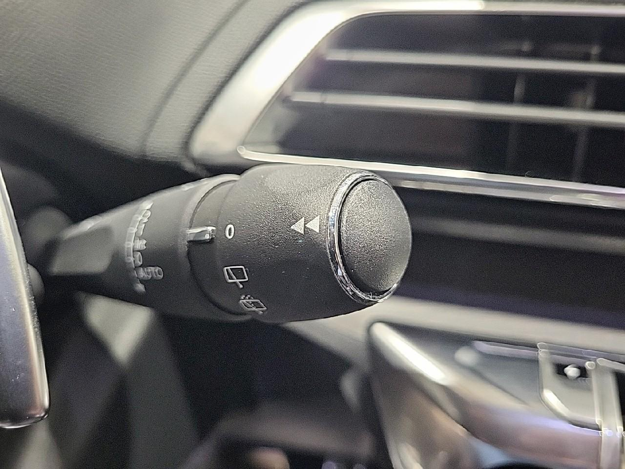 Peugeot 3008 hybrid4 300 e-eat8 gt — photo 20