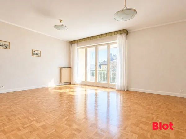 APPARTEMENT T4 - GARAGE - BALCON/LOGGIA - EXPO SUD - QUARTIER SACRÉ-CŒUR