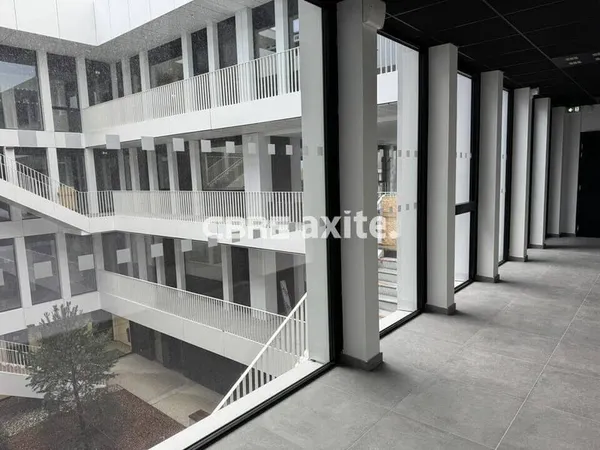 Bureaux 180 m²