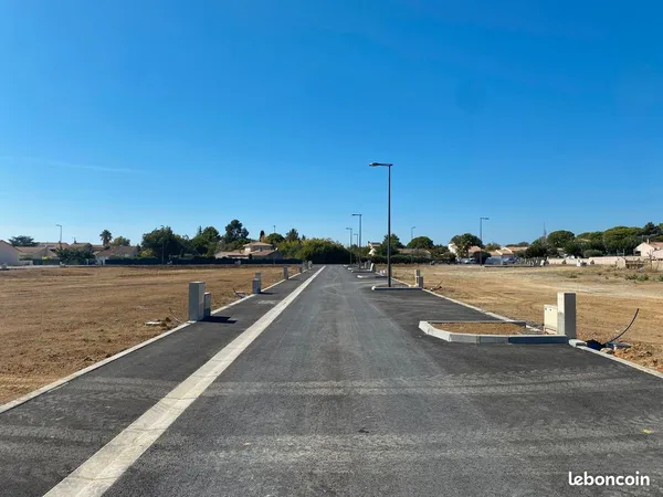 Terrain de 238 m² à BASSAN