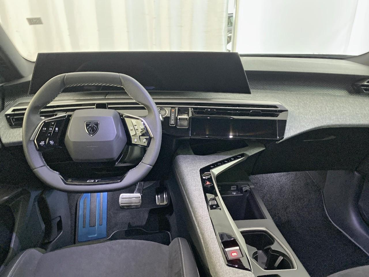 Peugeot 5008 hybrid 145 ch e-dcs6 gt — photo 8
