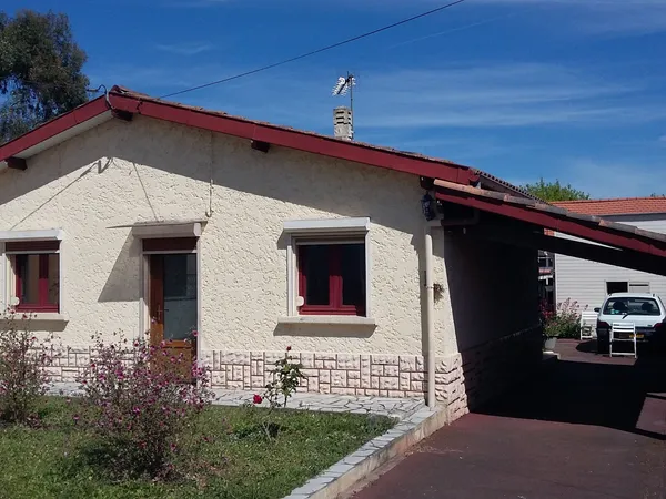 Loue chambre meublée pour étudiant chez l'habitant