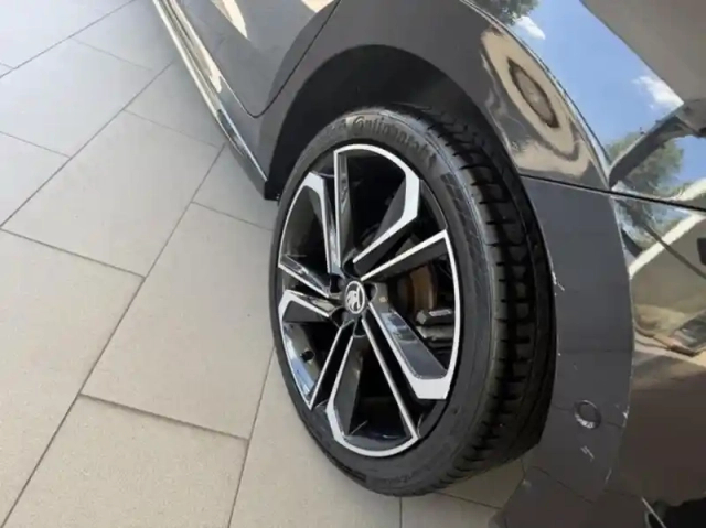 Skoda Fabia 1.5 tsi evo2 150ch monte carlo dsg7 — photo 9