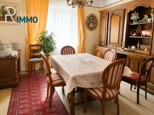 Maison 9 pièces 222 m²