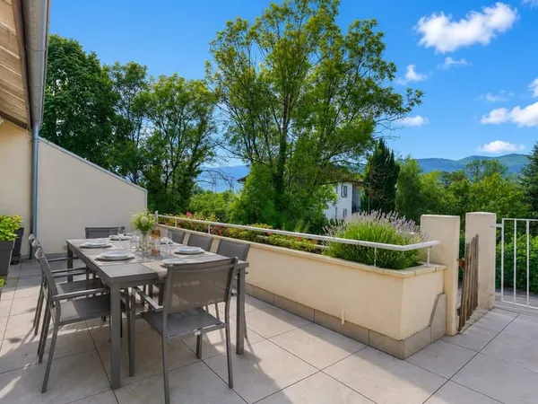 Appartement 4 pièces à vendre - Prévessin Moëns