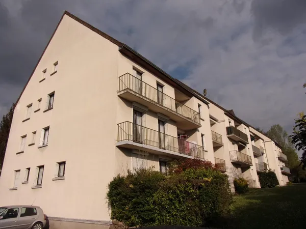 La Ferté sous Jouarre, dans résidence,proche commodités et commerces à pied, appartement F4