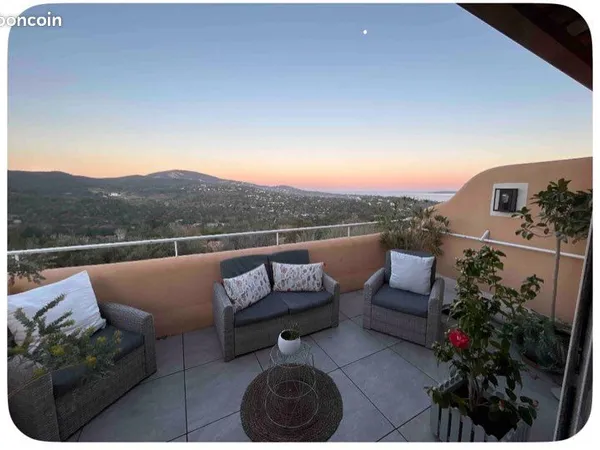 Appartement vue mer grimaud